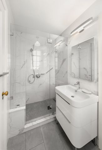 $2,350,000 | 40-50 East 10th Street, Unit 7I | Greenwich Village