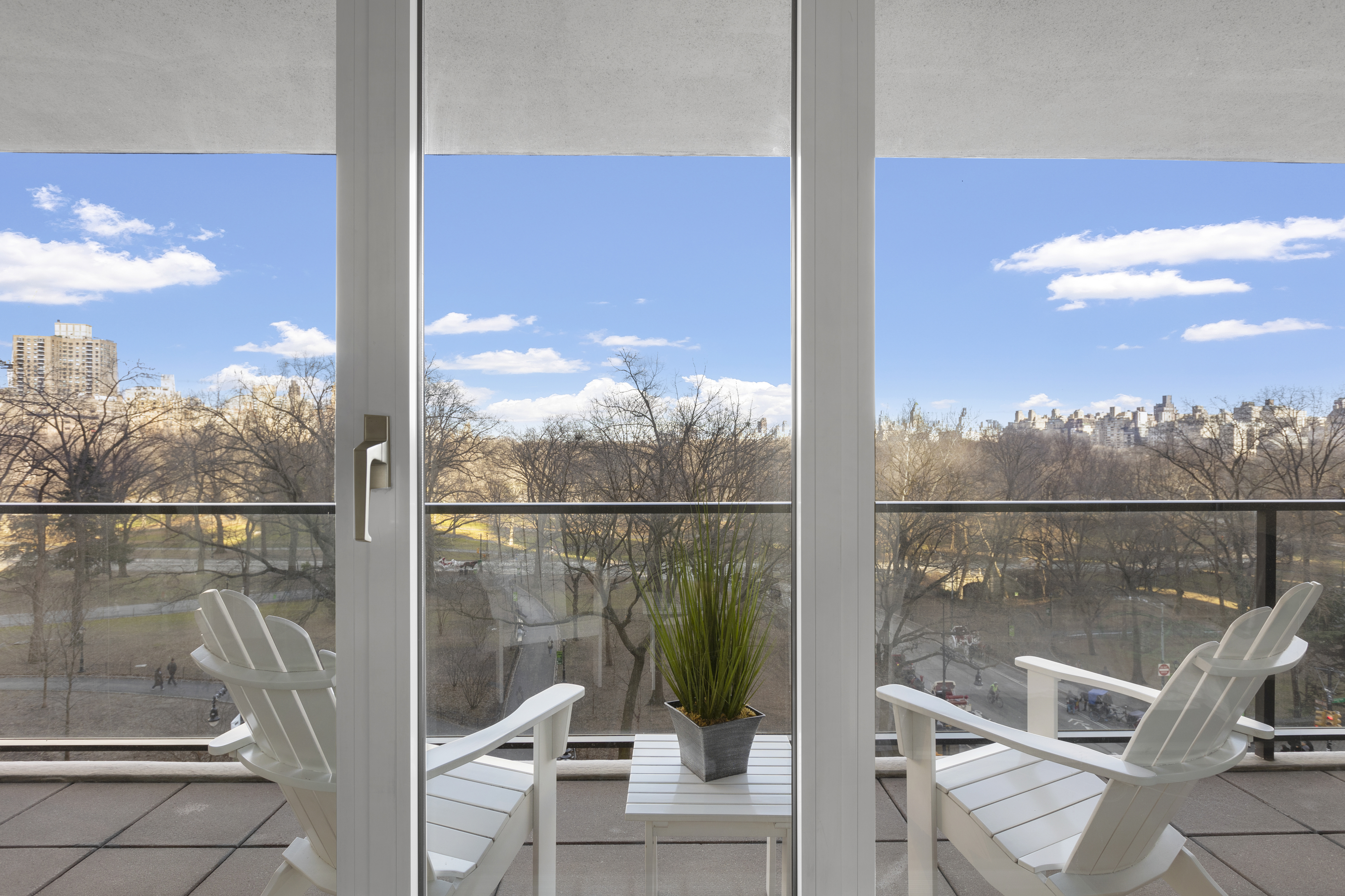 200 Central Park South, Unit 7C Manhattan, NY 10019 - Photo 3 of 15