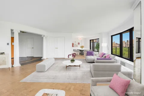 $3,995,000 | 200 Central Park South, Unit 14B | Central Park South