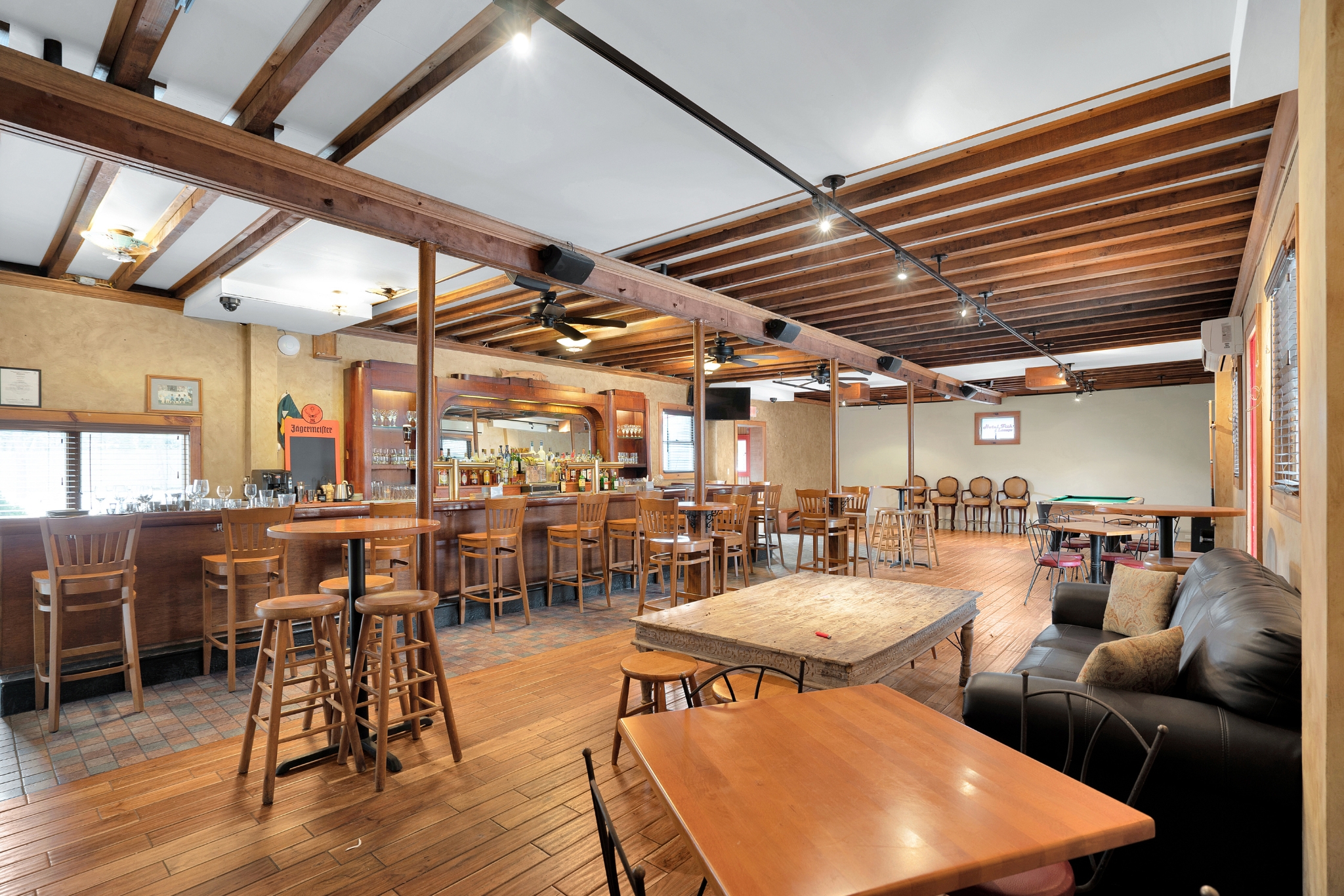 87 North Road Hampton Bays, NY 11946 - Photo 8 of 18