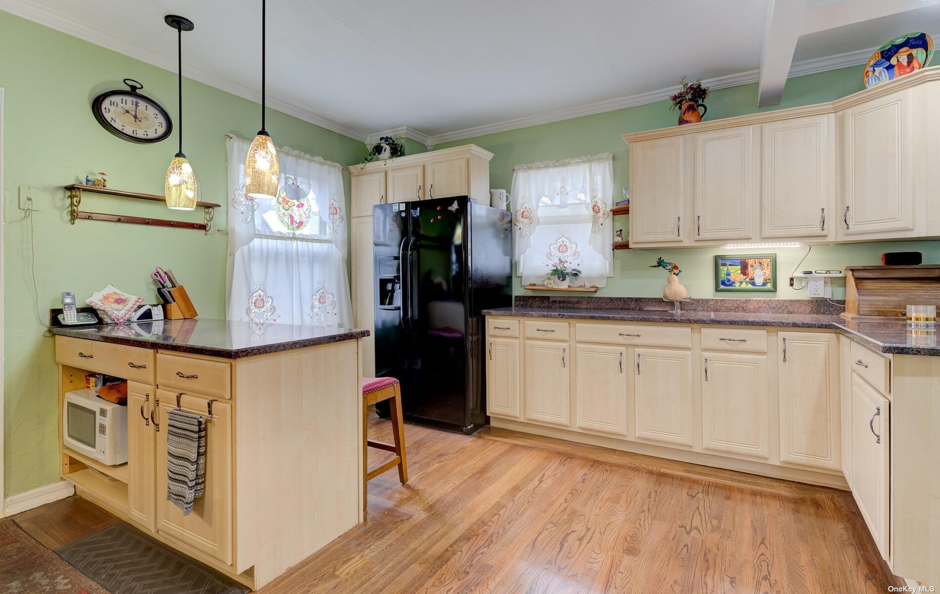 85-08 247th Street Queens, NY 11426 - Photo 10 of 30