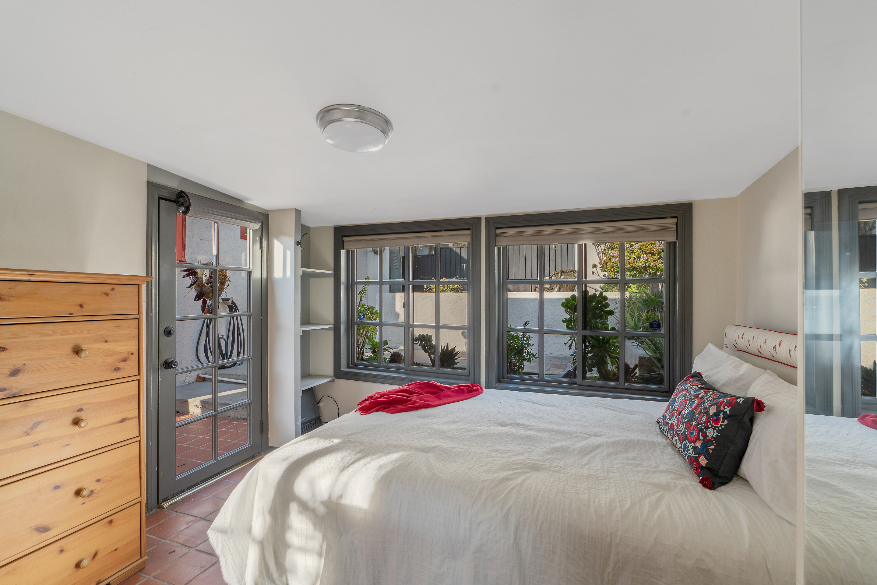 1924 Cerro Gordo Street Los Angeles, CA 90026 - Photo 38 of 52