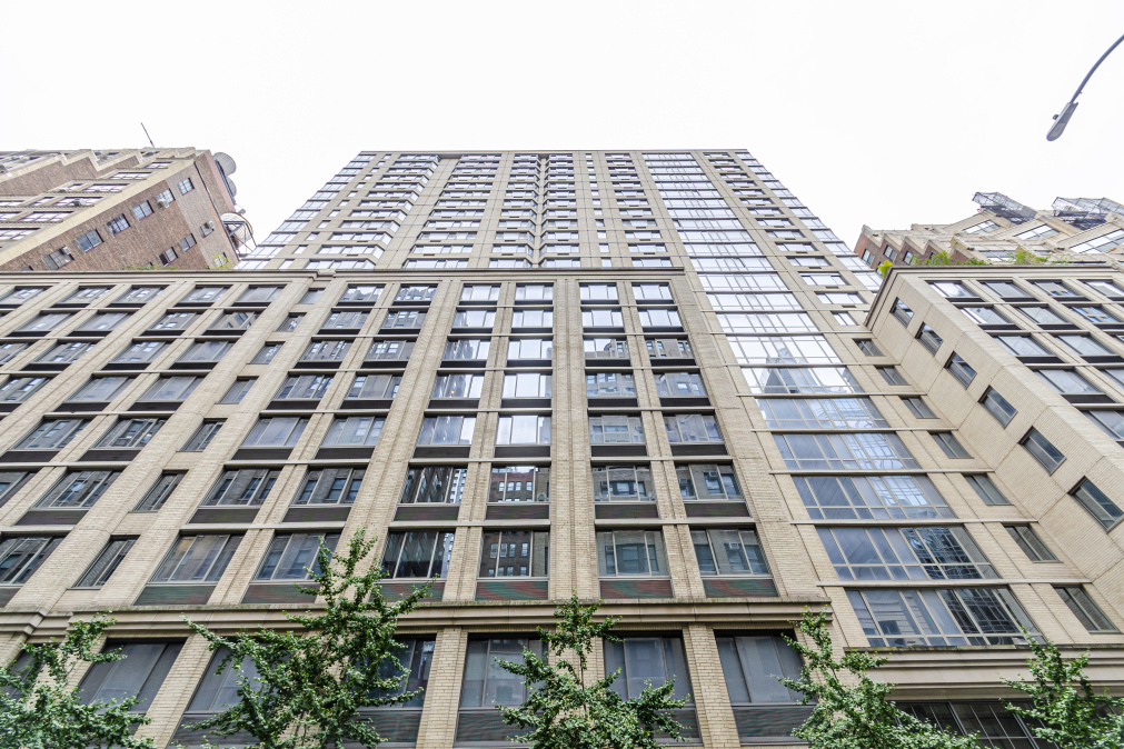 West 38th Street Manhattan, NY 10018 - Photo 13 of 14 Gallery Image 13