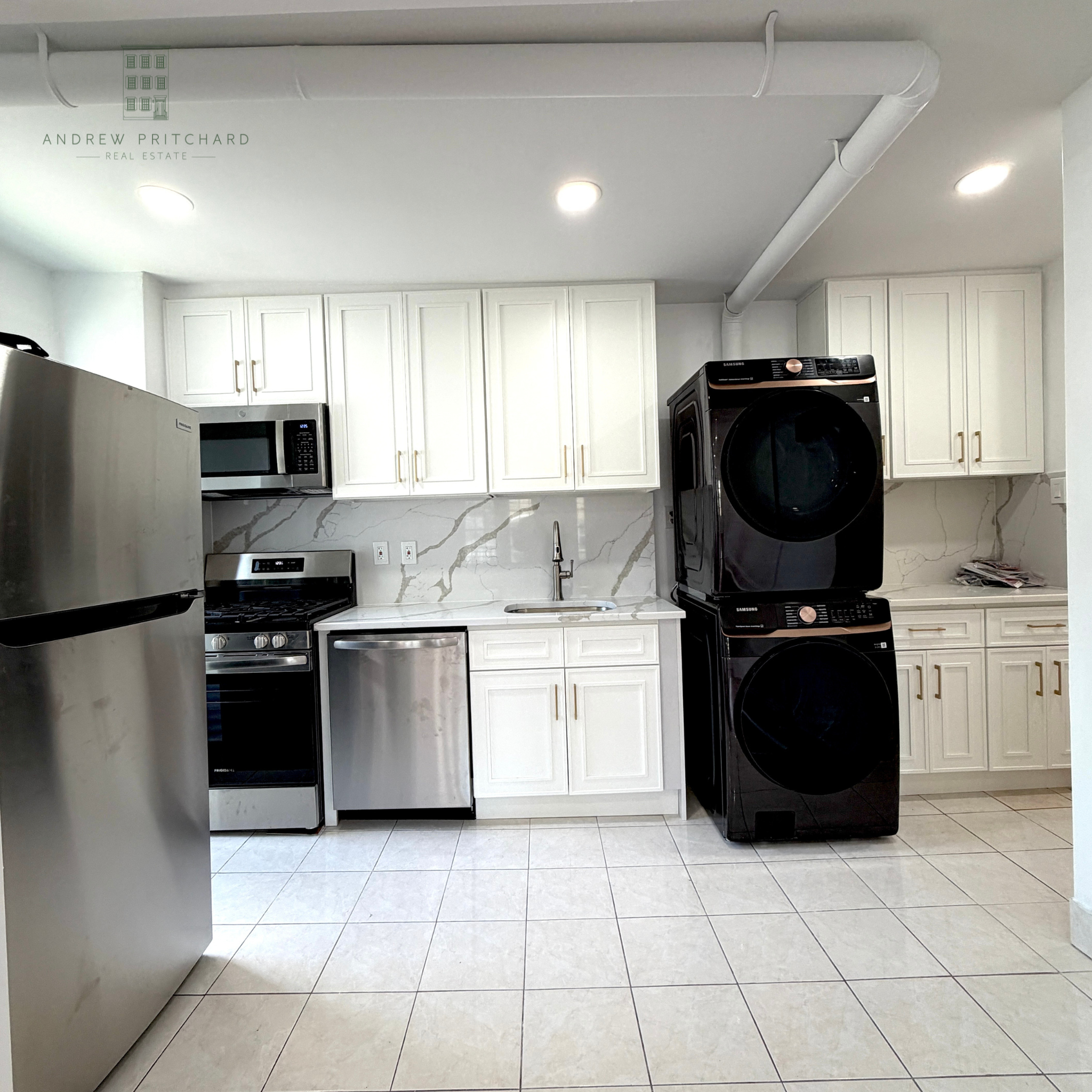 22-11 Crescent Street, Unit 2 Queens, NY 11105 - Photo 2 of 10