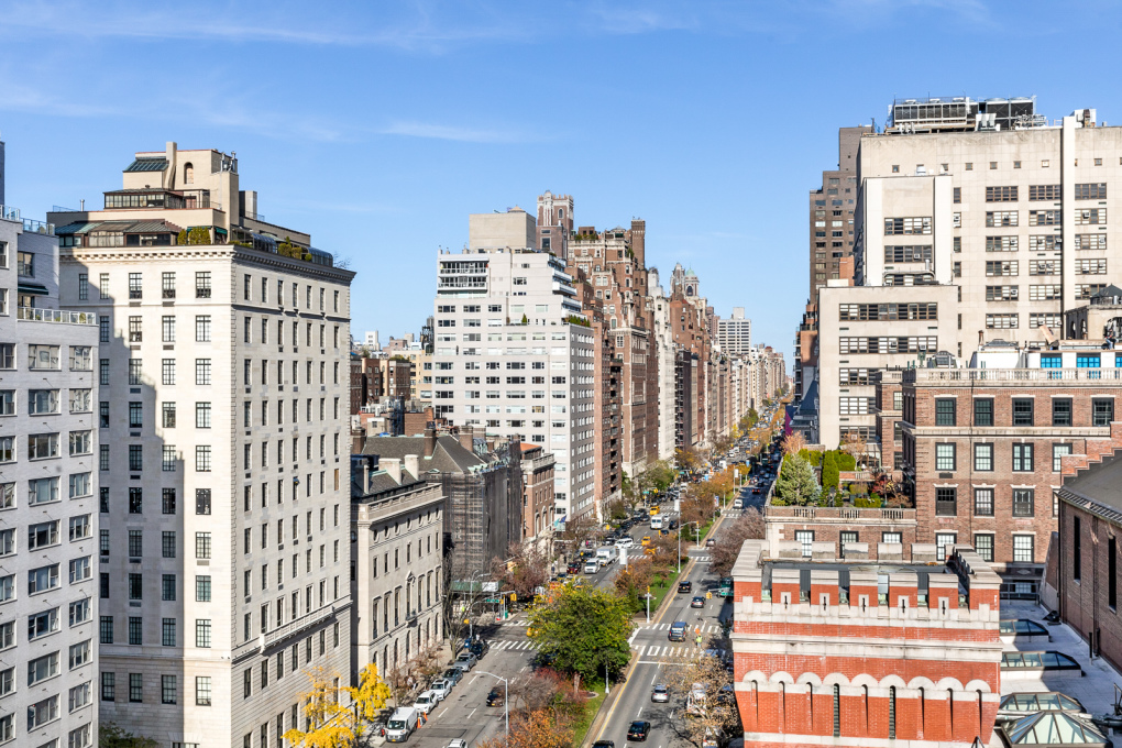 635 Park Avenue Manhattan, NY 10065 - Photo 2 of 25