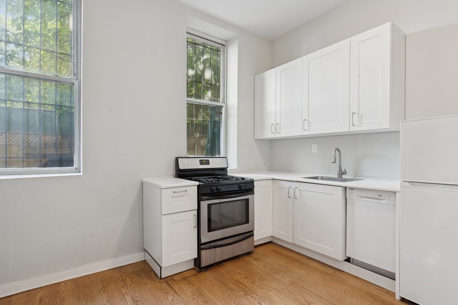 293 Tompkins Avenue Brooklyn, NY 11221 - Photo 8 of 14
