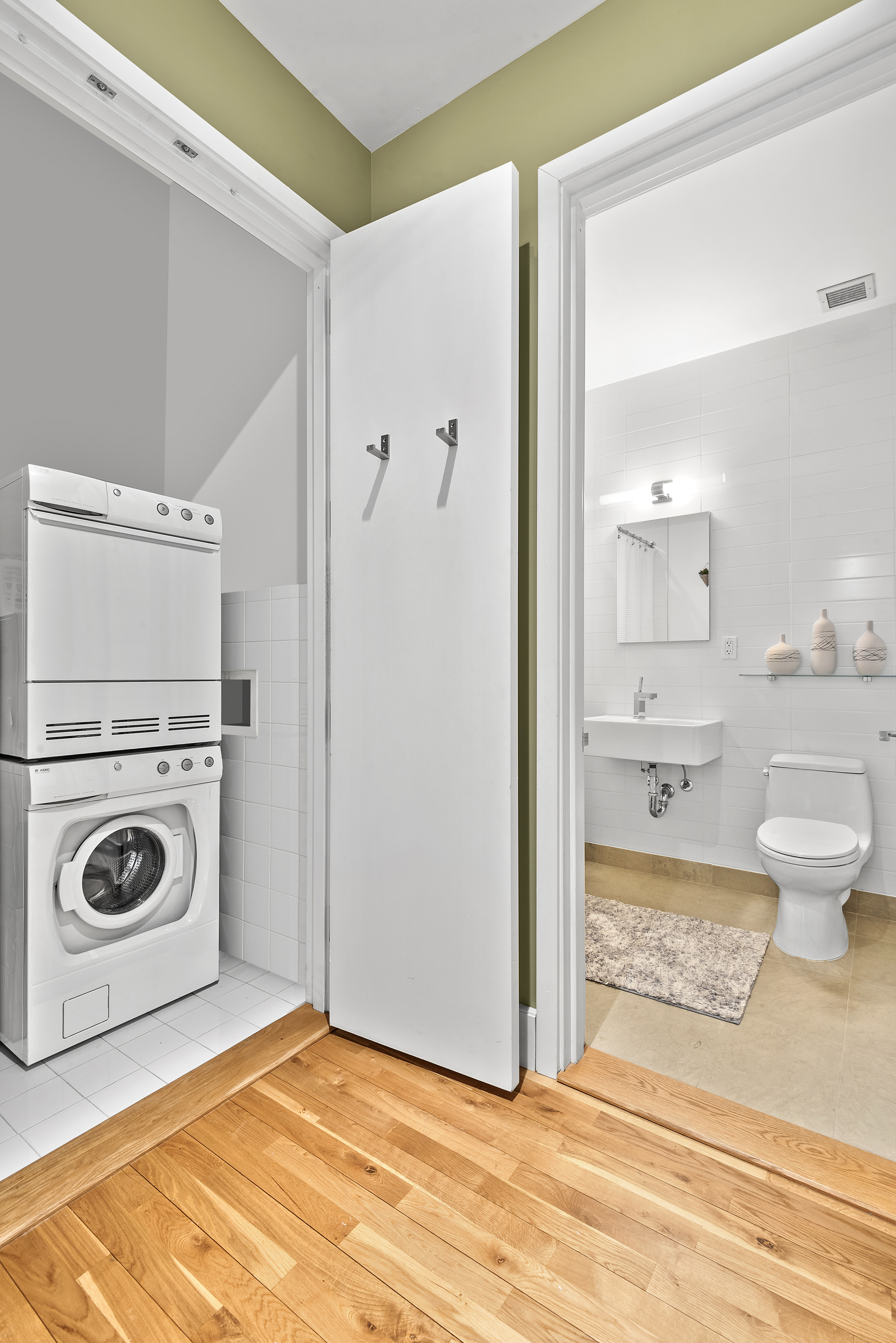 360 Furman Street, Unit 723/724 Brooklyn, NY 11201 - Photo 20 of 63 a spacious bathroom with a toilet a sink and a shower