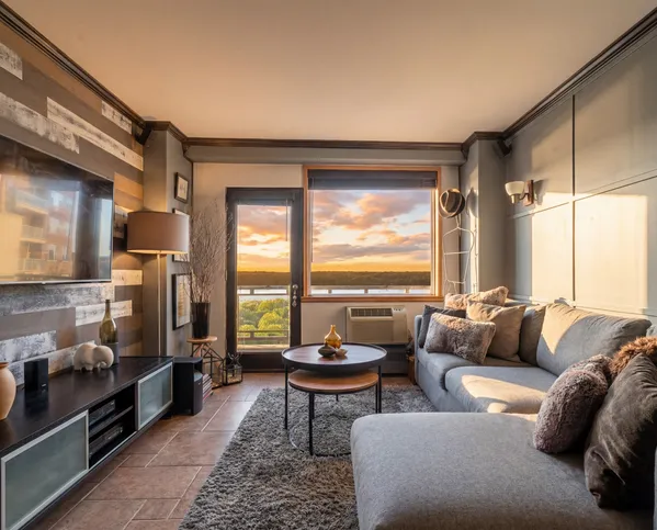 $369,999 | 5800 Arlington Avenue, Unit 20L | North Riverdale