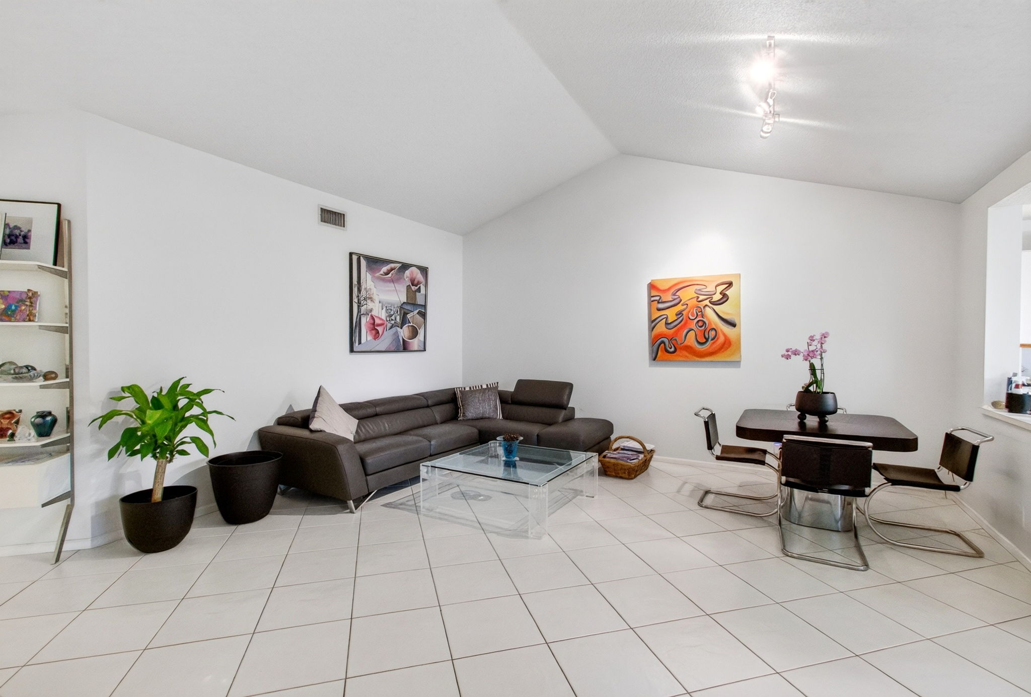 6737 Via Regina Boca Raton, FL 33433 - Photo 3 of 14 Gallery Image 3