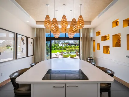 $3,495,000 | 1555 Kapiolani Boulevard, Unit 2002, Honolulu, HI 96814