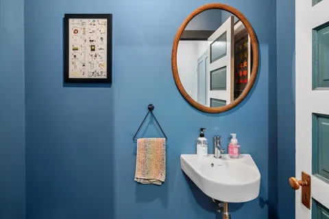 $1,100,000 | 4 Davenport Avenue, Westport, CT 06880