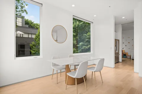 $1,262,500 | East 1st Street, Boston, MA 02127