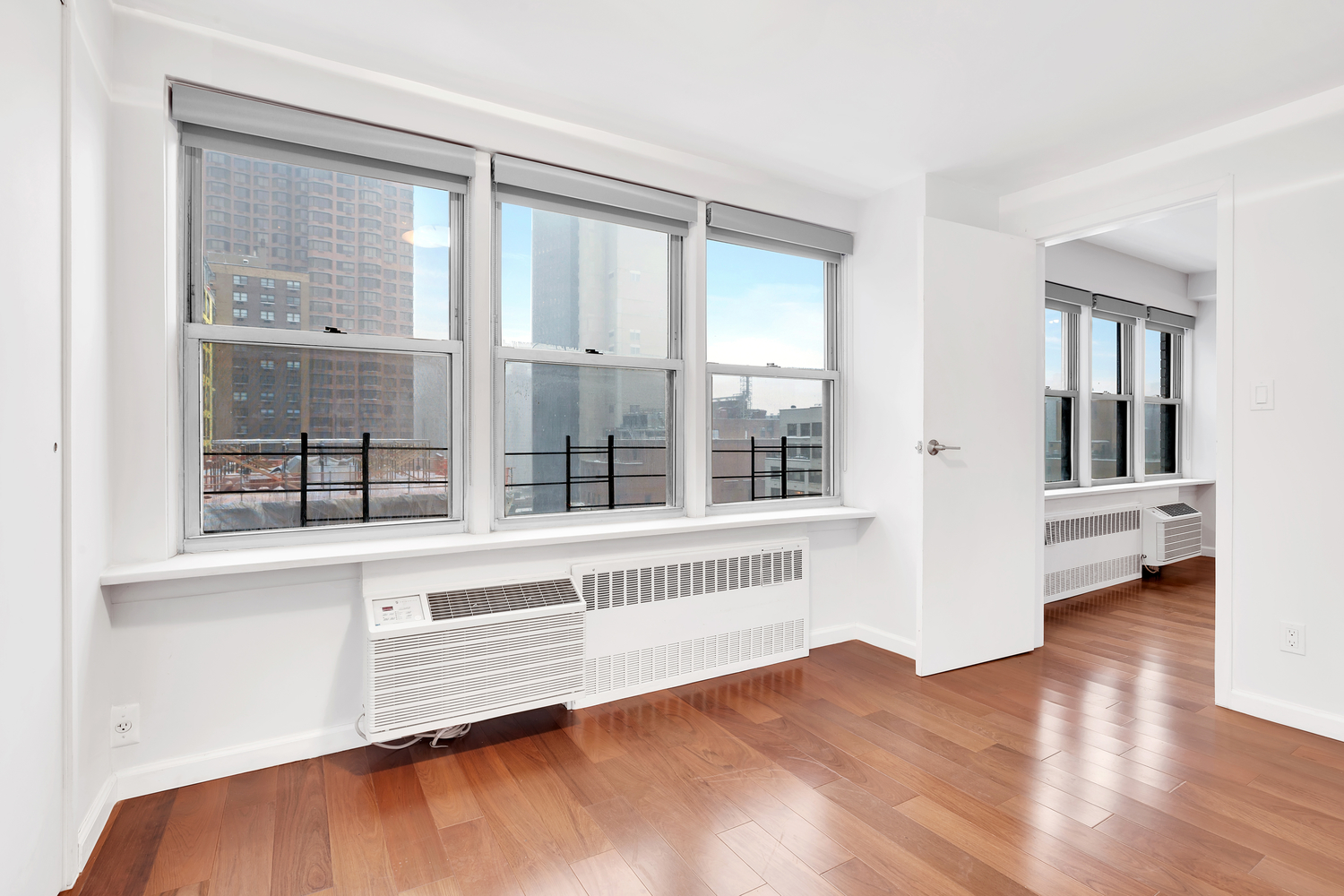 155 East 38th Street, Unit 17D Manhattan, NY 10016 - Photo 5 of 6