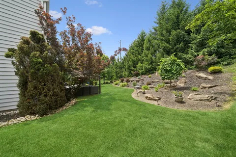 $725,000 | 220 Foxburg Drive, Pittsburgh, PA 15205