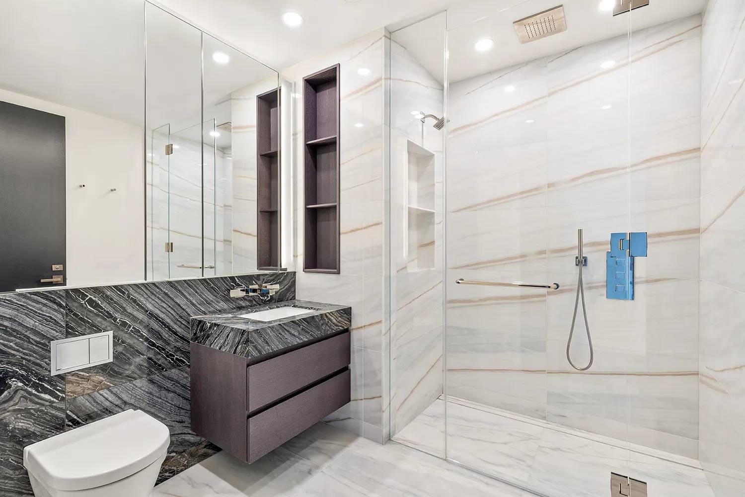 $5,950 | 125 Greenwich Street, Unit 61C | Financial District