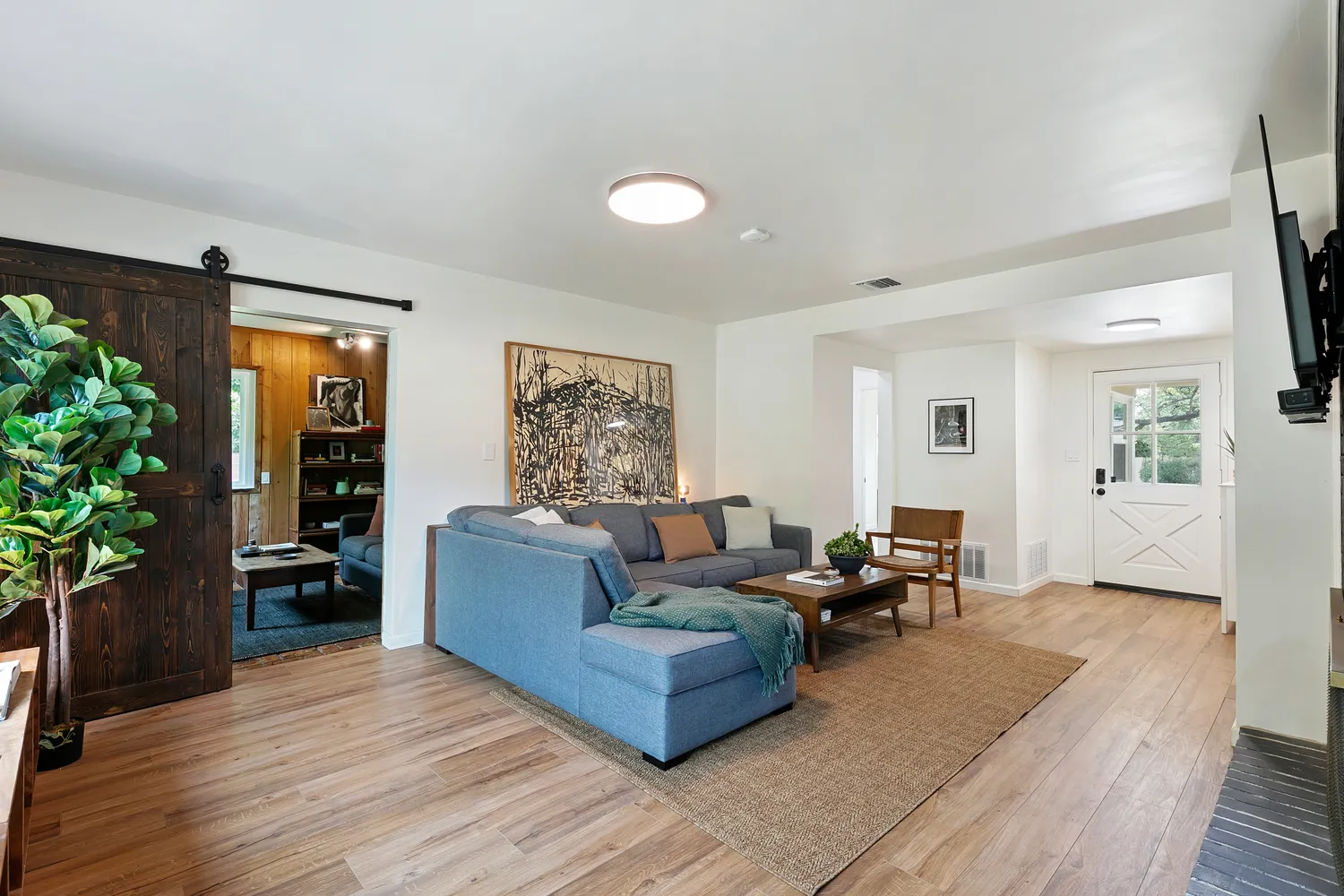 $1,100,000 | 17055 Gresham Street, Northridge, CA 91325