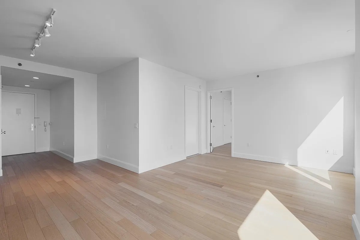 10 City Point, Unit 34H Brooklyn, NY 11201 - Photo 3 of 12