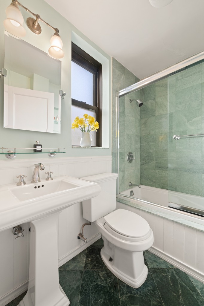 12 East 97th Street, Unit 6A Manhattan, NY 10128 - Photo 6 of 9