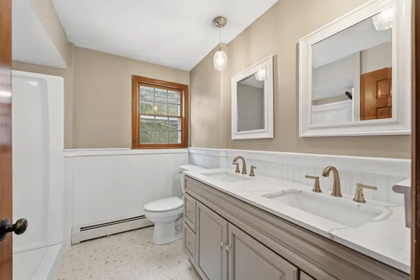 $585,000 | 52 Vicksburg Circle, Holden, MA 01520