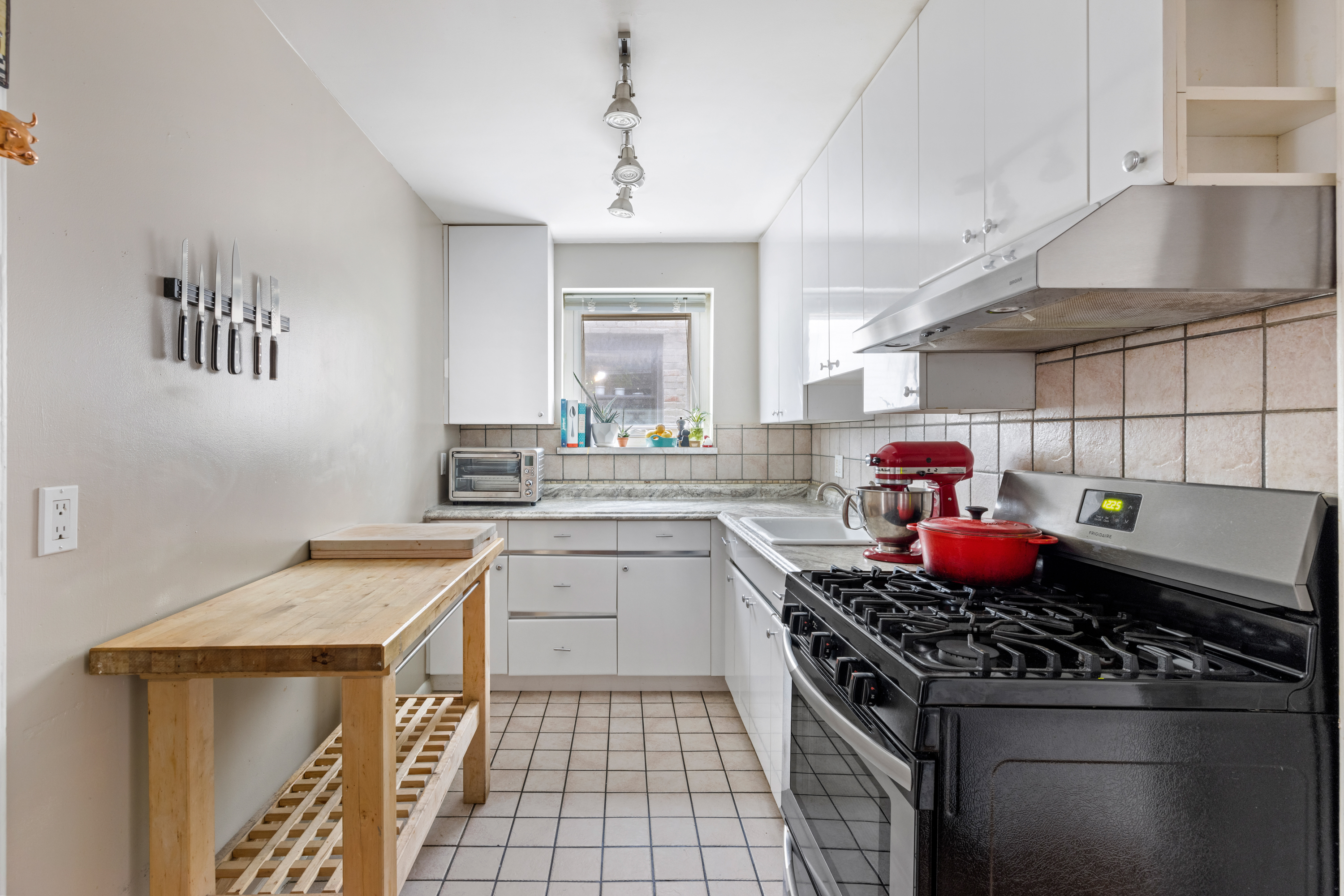 93 73rd Street Brooklyn, NY 11209 - Photo 13 of 21