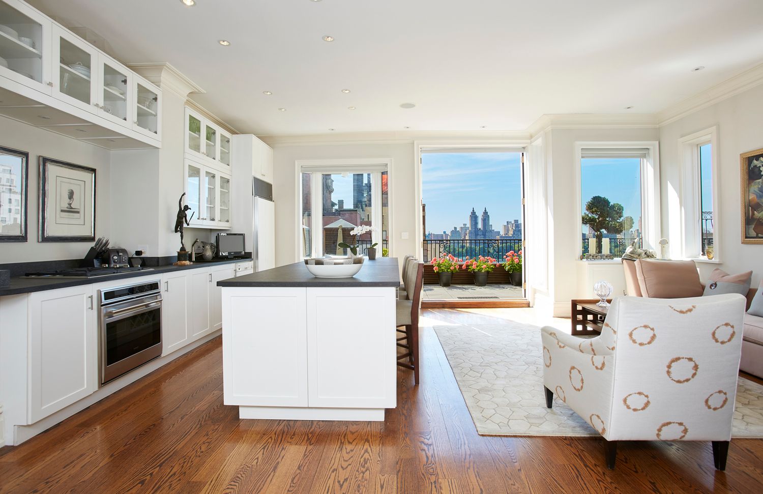 $4,250,000 | 22 East 88th Street, Unit PHD | Upper East Side