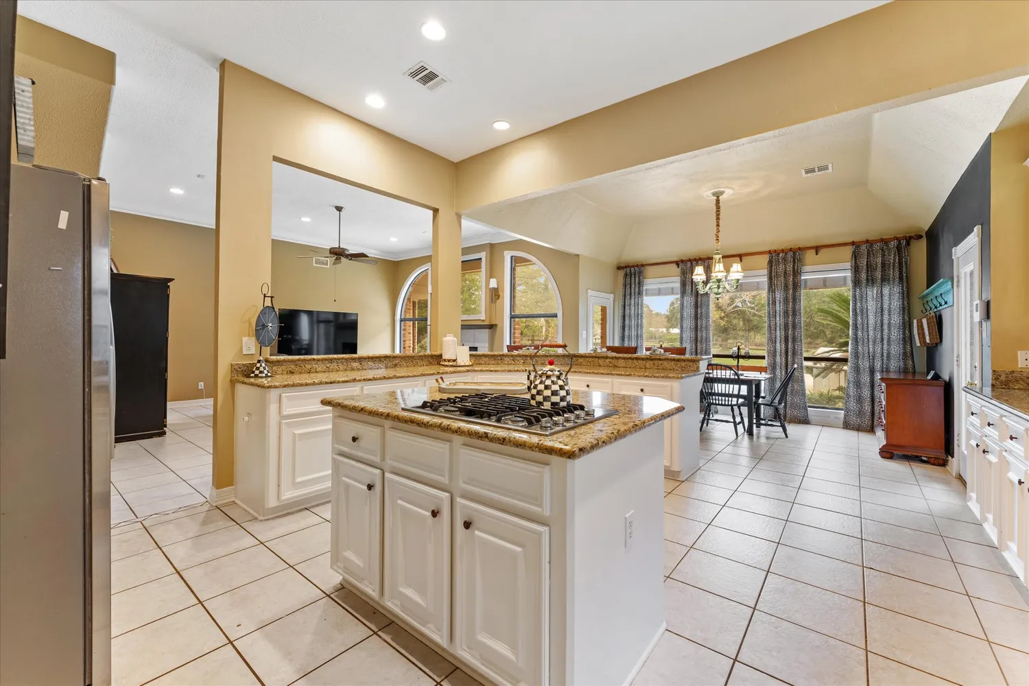 $984,500 | 1019 Towering Oaks Street, Magnolia, TX 77355