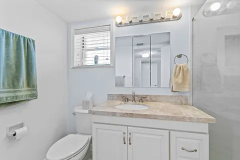 $350,000 | 5300 Highway A1A, Unit 401, Vero Beach, FL 32963