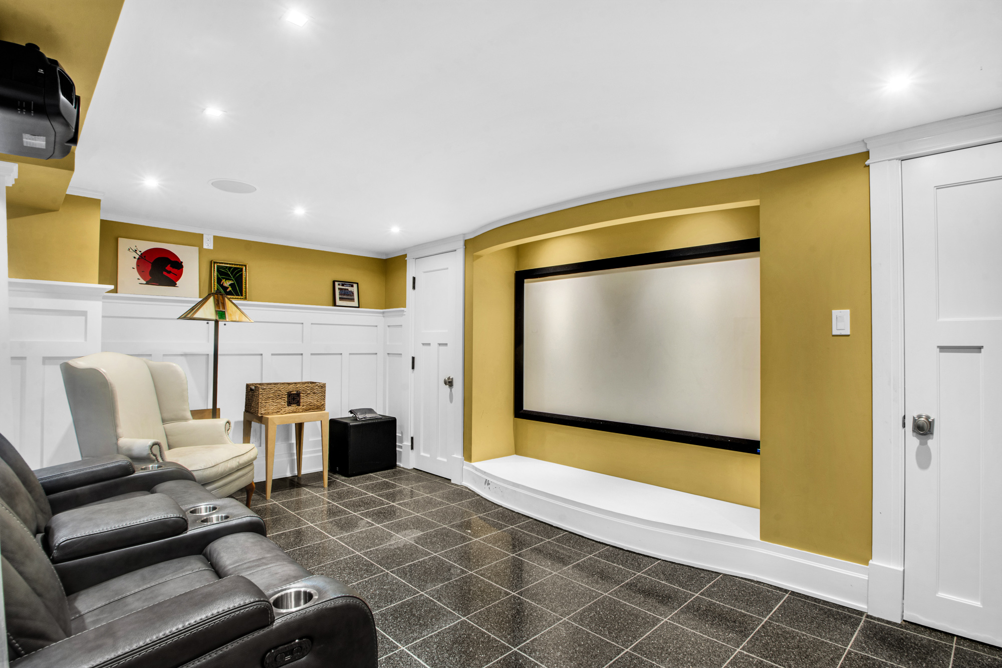 165 Swaim Avenue Staten Island, NY 10312 - Photo 21 of 45 a living room with furniture