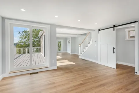 $795,000 | 286 Riverside Drive, Tiverton, RI 02878