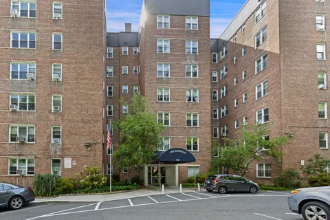 $365,000 | 640 West 231st Street, Unit 5FF | Spuyten Duyvil