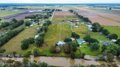 $322,500 | 4092 Poydras Highway, Breaux Bridge, LA 70517