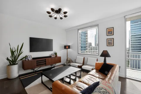 $1,290,000 | 222 West Avenue, Unit 1713, Austin, TX 78701