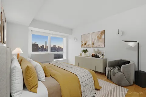 $1,499,000 | 440 Kent Avenue, Unit 18E | Williamsburg
