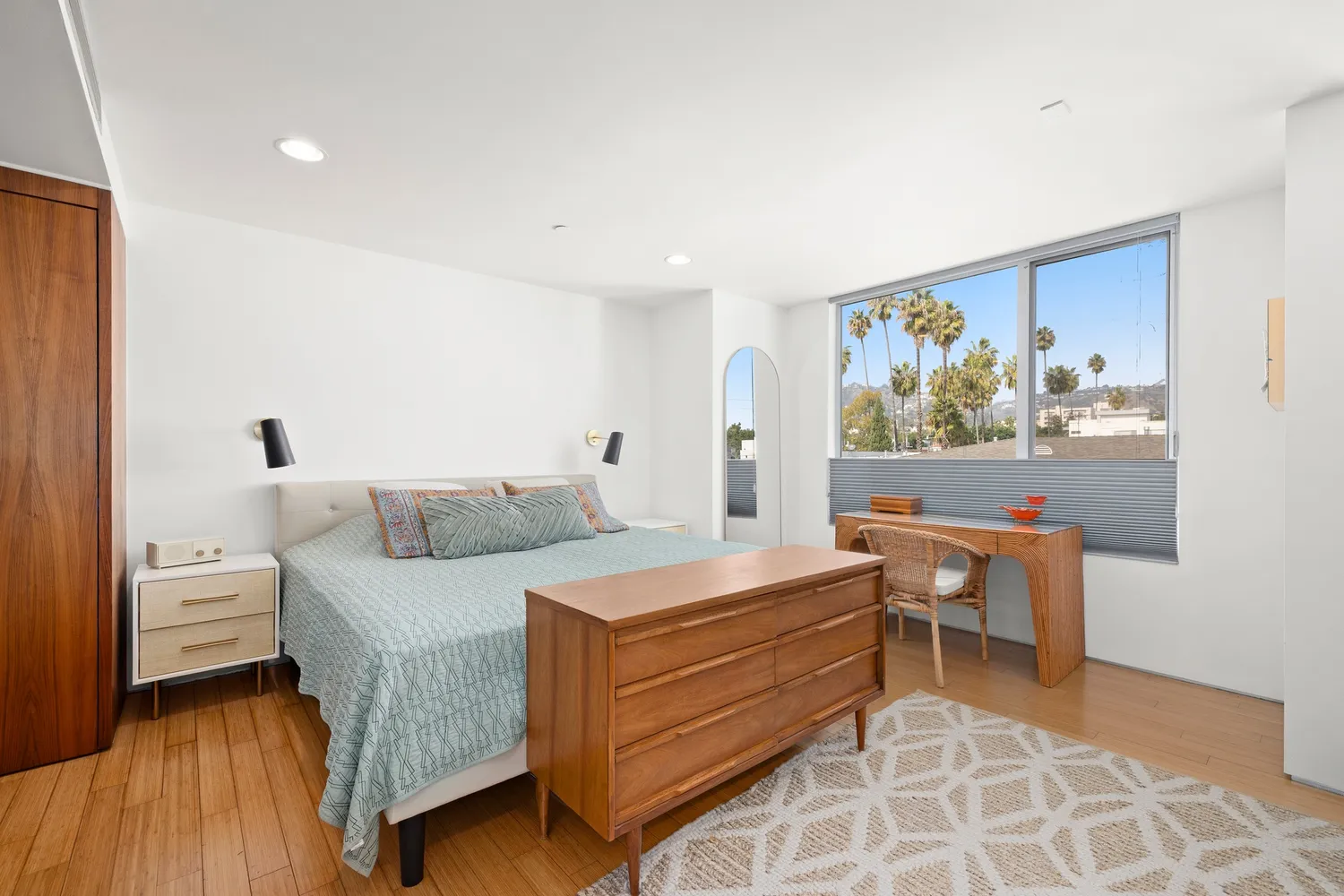 $1,675,000 | 950 North Orange Grove Avenue, Unit 2, Los Angeles, CA 90046