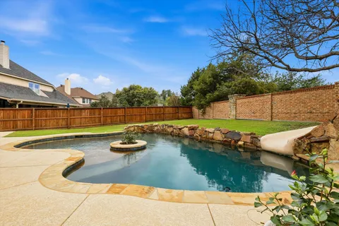 $700,000 | 8321 Marsh Street, Lantana, TX 76226