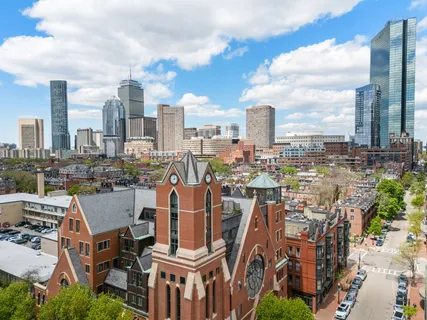 $875,000 | 2 Clarendon Street, Unit 302, Boston, MA 02116