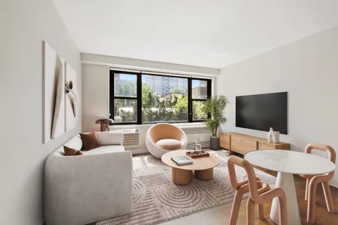$825,000 | 175 West 95th Street, Unit 4J | Upper West Side