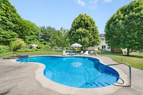 $1,225,000 | 2 William Way, Long Valley, NJ 07853