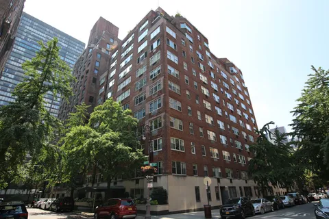 $1,195,000 | 12 Beekman Place, Unit 7/8B | Midtown East