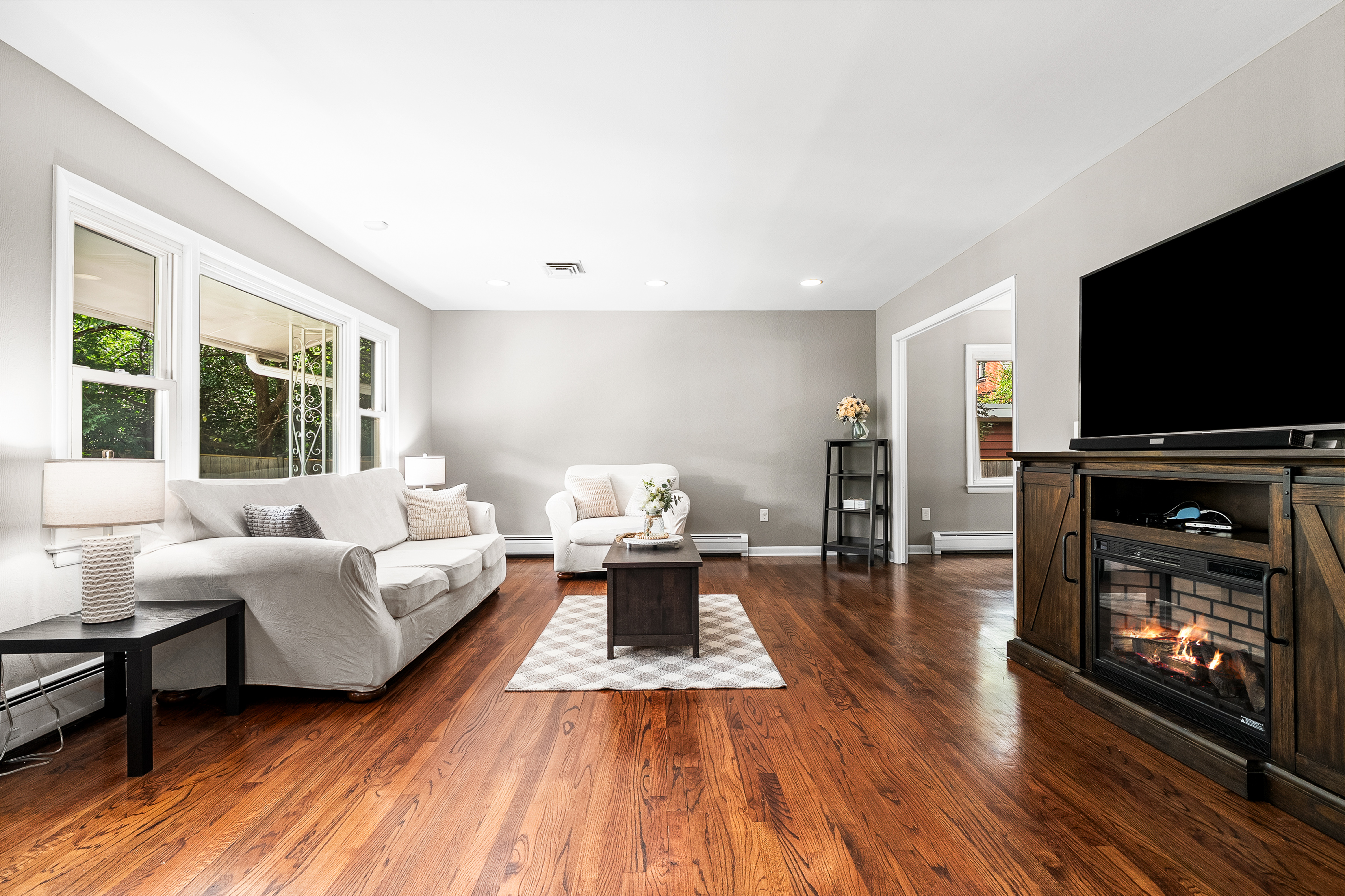 1213 Dale Drive Silver Spring, MD 20910 - Photo 3 of 36