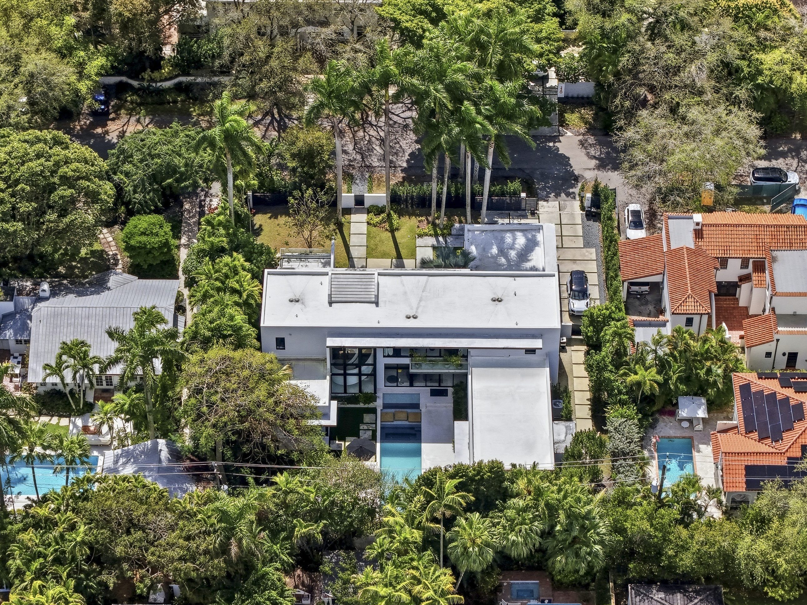 229 Ridgewood Road Miami, FL 33133 - Photo 49 of 62