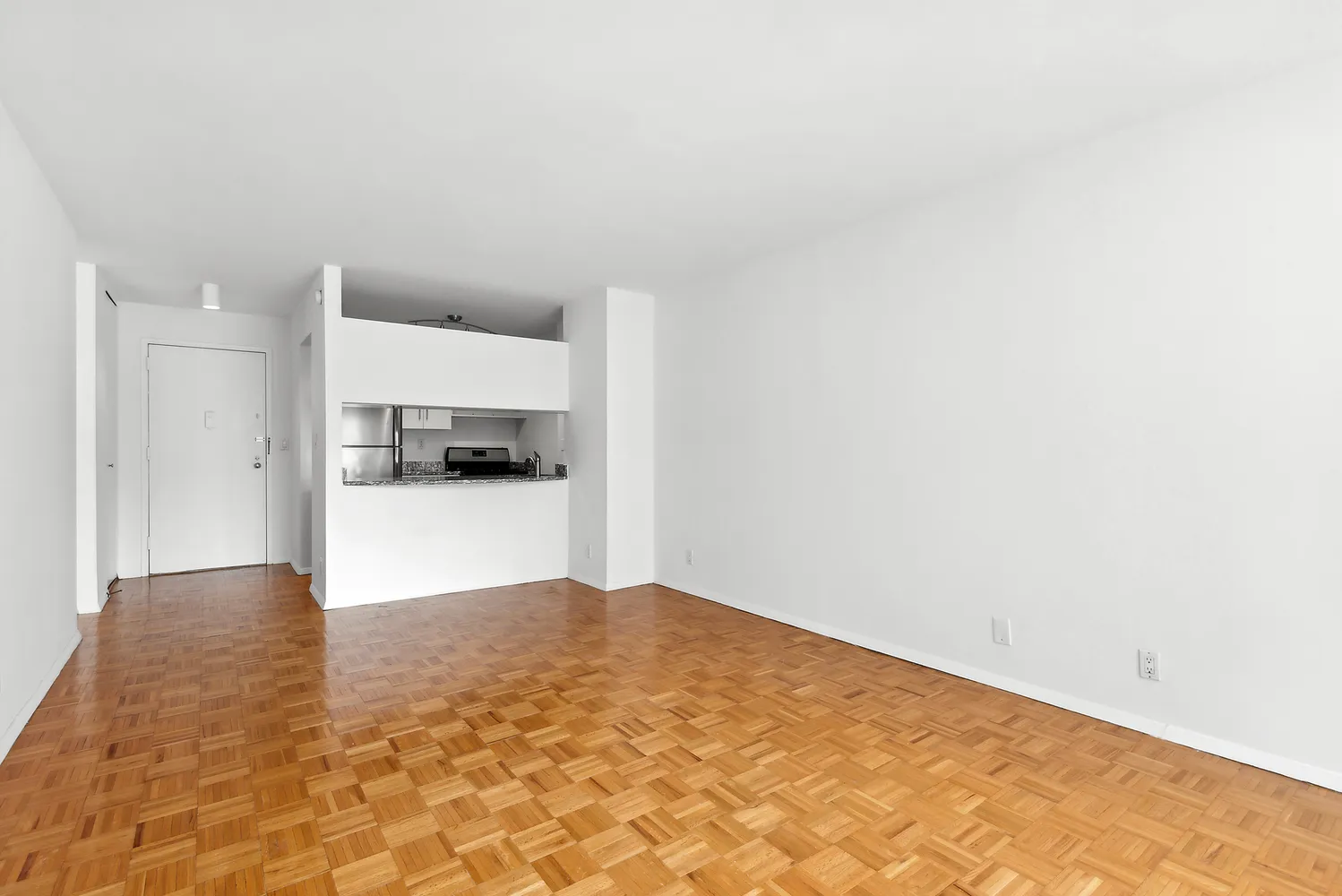 $1,050,000 | 1 Irving Place, Unit U10C | Gramercy