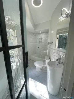 $2,095,000 | 2177 Cross Highway, Fairfield, CT 06824