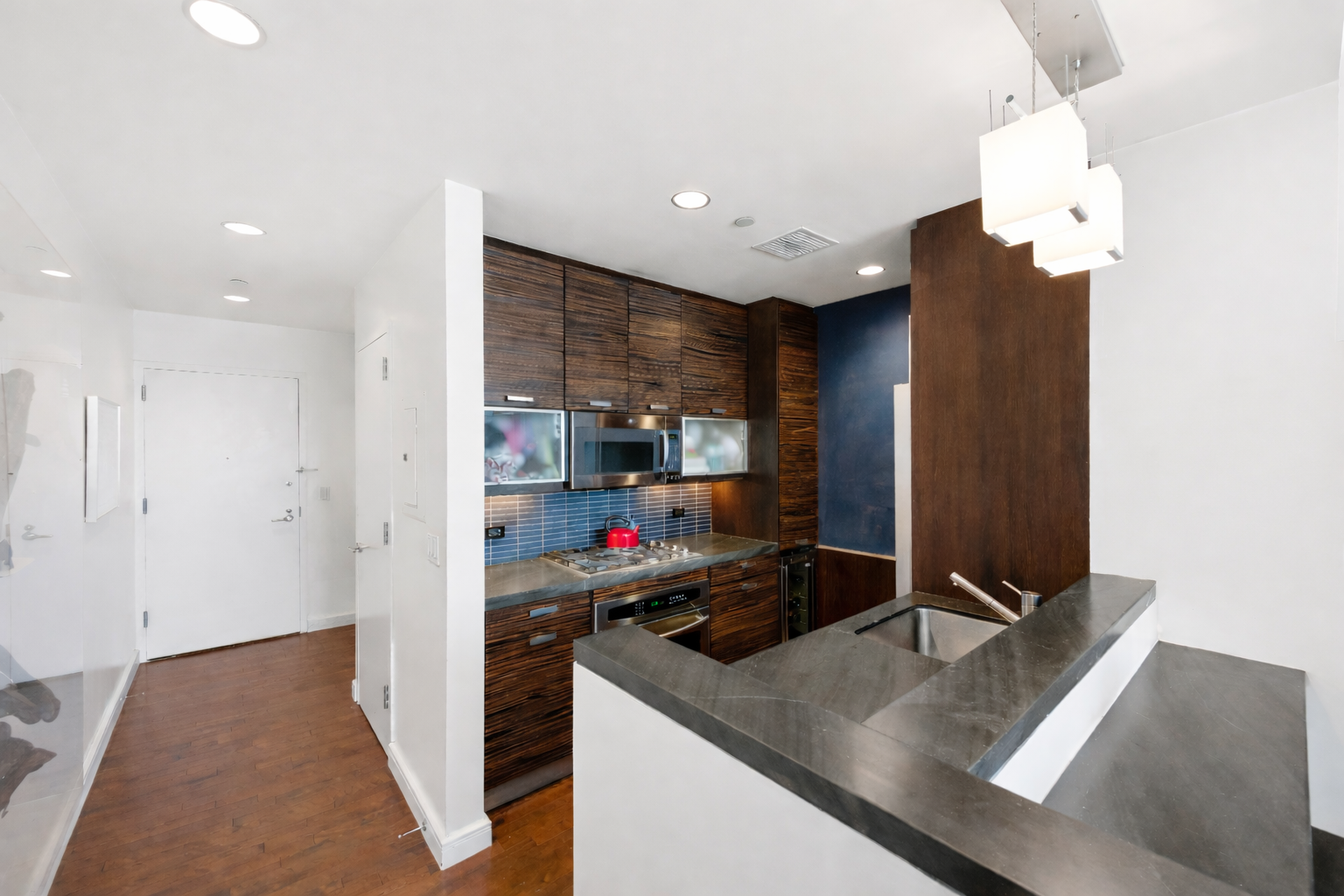 101 West 24th Street, Unit 15C Manhattan, NY 10011 - Photo 3 of 17