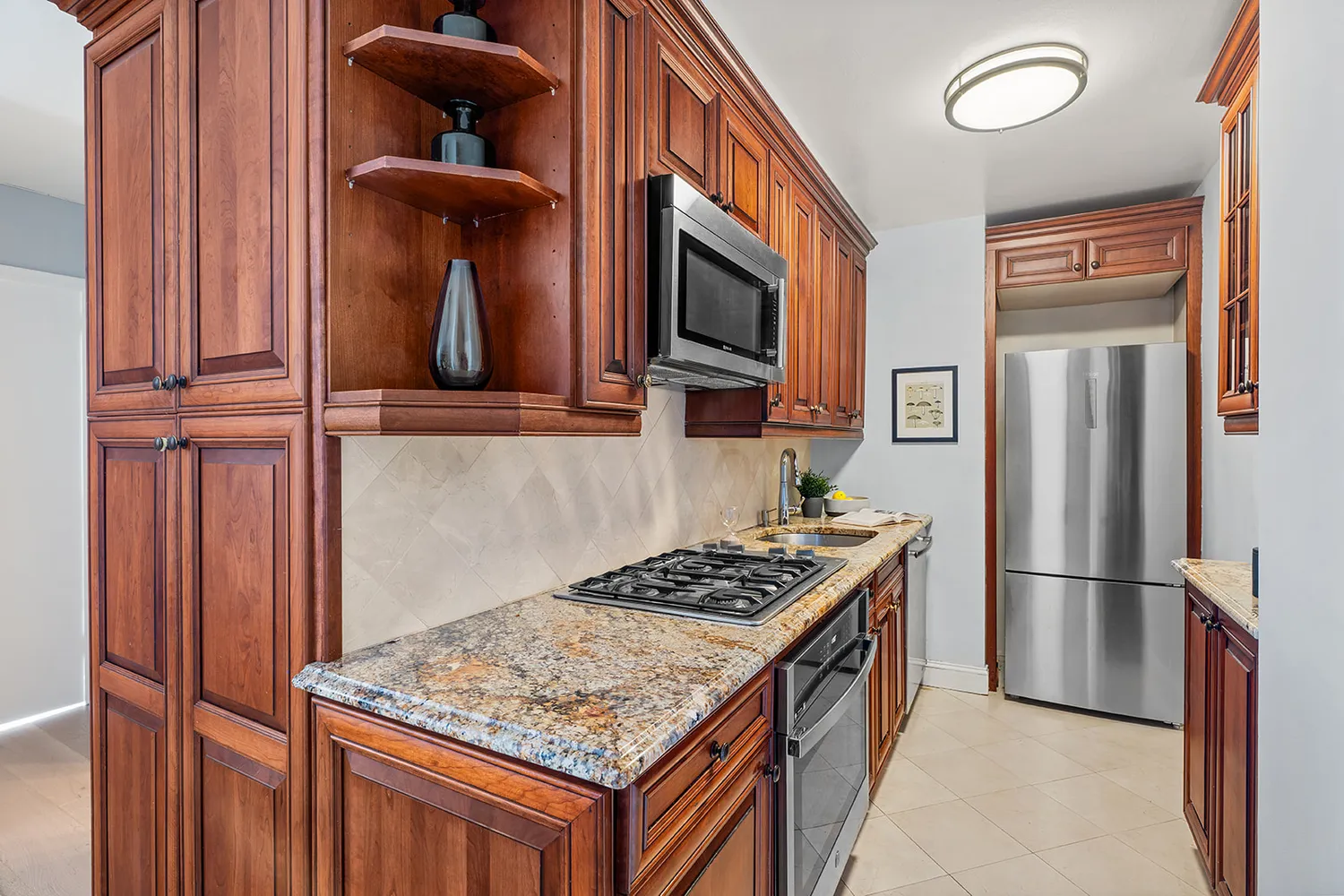 $739,000 | 400 East 85th Street, Unit 9C | Upper East Side