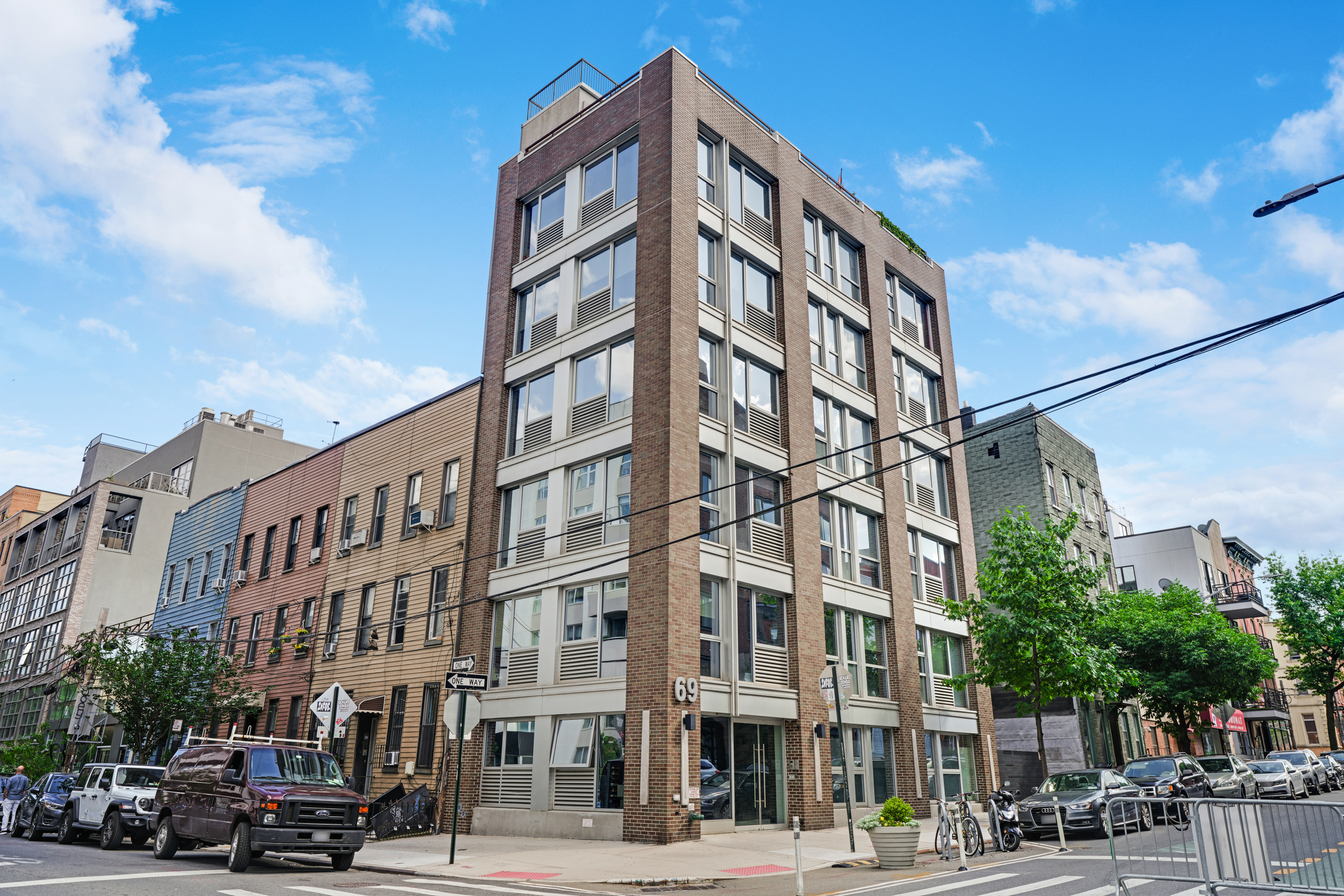 69 Berry Street, Unit L1 Brooklyn, NY 11249 - Photo 11 of 12 Gallery Image 11