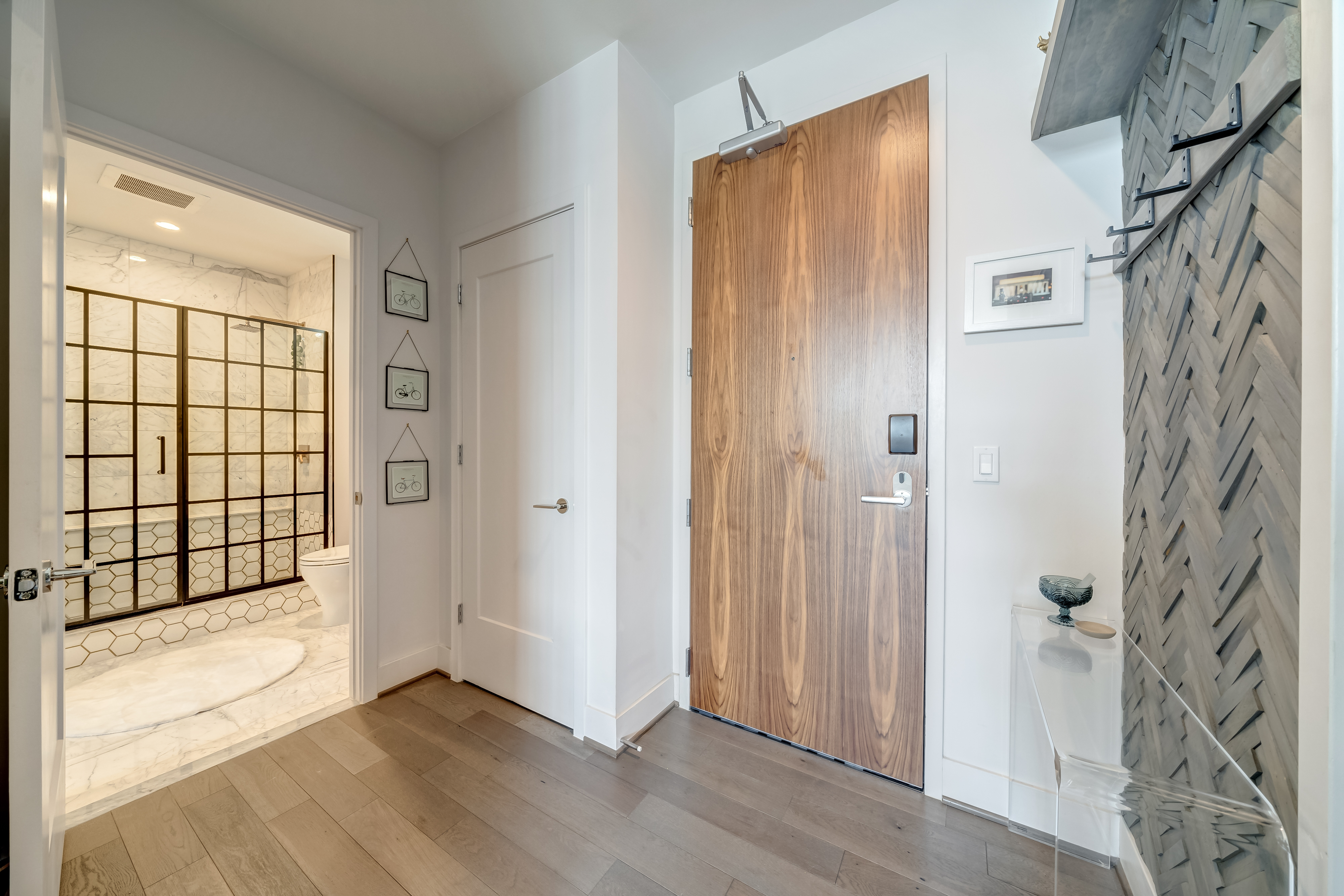45 Sutton Square Southwest, Unit PH10 Washington, DC 20024 - Photo 4 of 44 a view of a bathroom with a shower