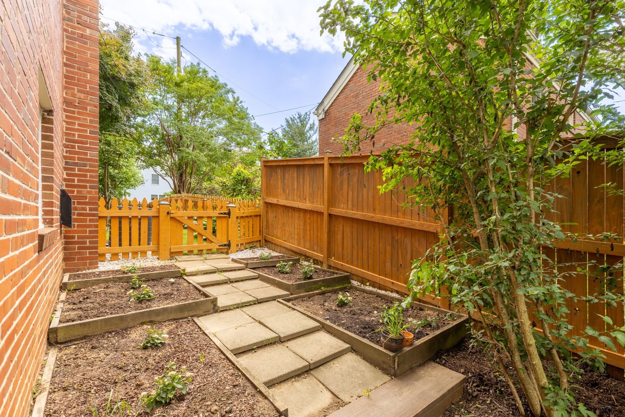 1607 Ballard Street Silver Spring, MD 20910 - Photo 28 of 32 Gallery Image 28