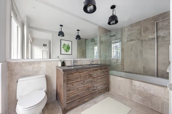 $1,995,000 | 350 West 42nd Street, Unit 37G | Hell's Kitchen