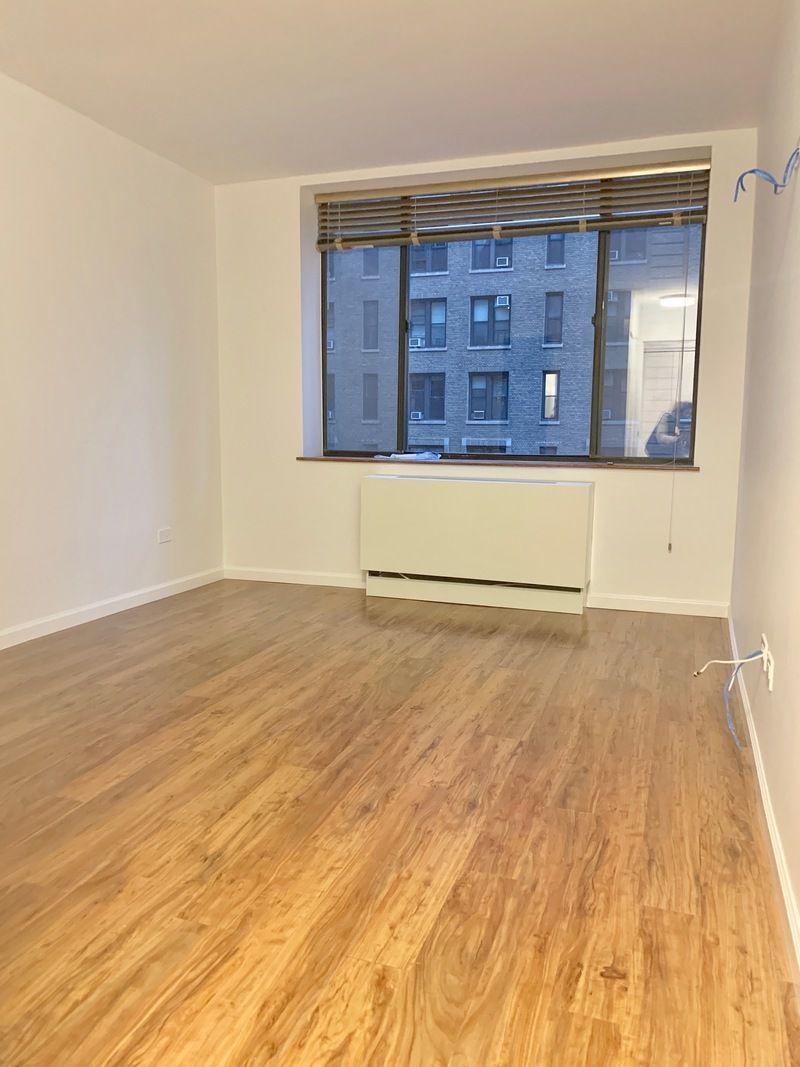 130 West 79th Street, Unit 4D Manhattan, NY 10024 - Photo 3 of 9